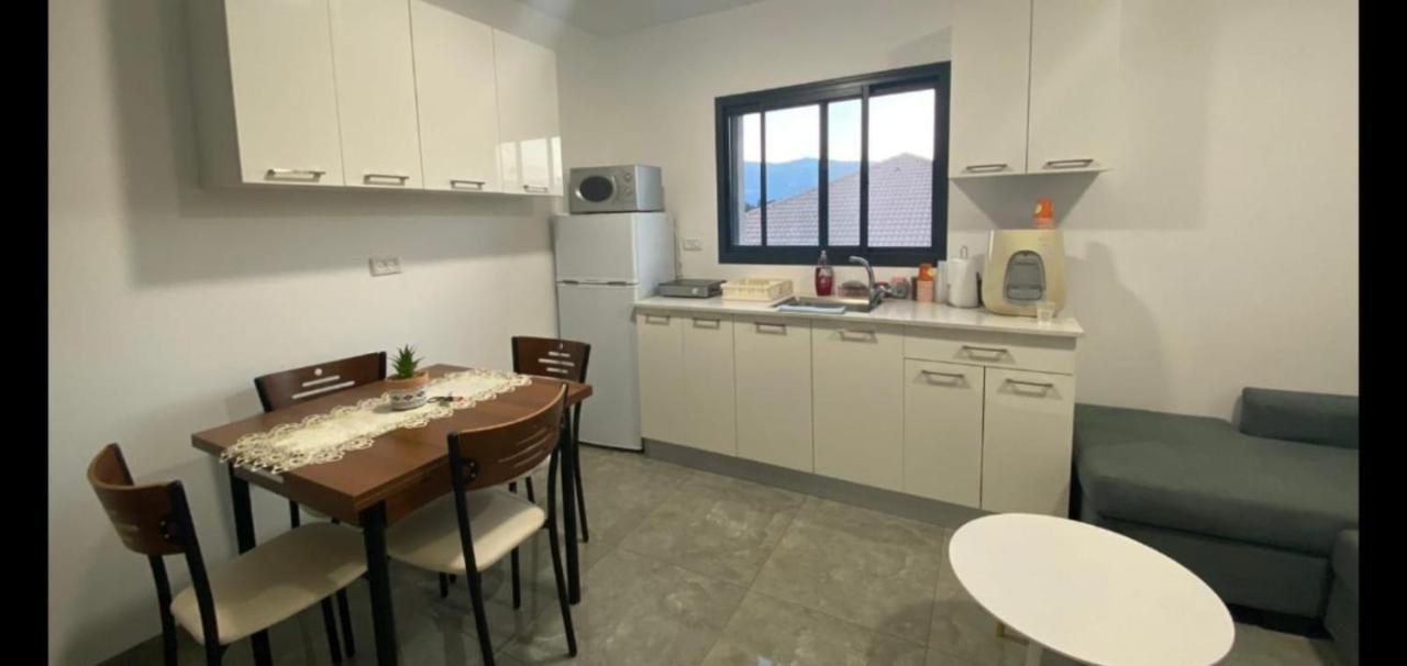 Apartamento אירוח אריאל Hagoshrim Exterior foto